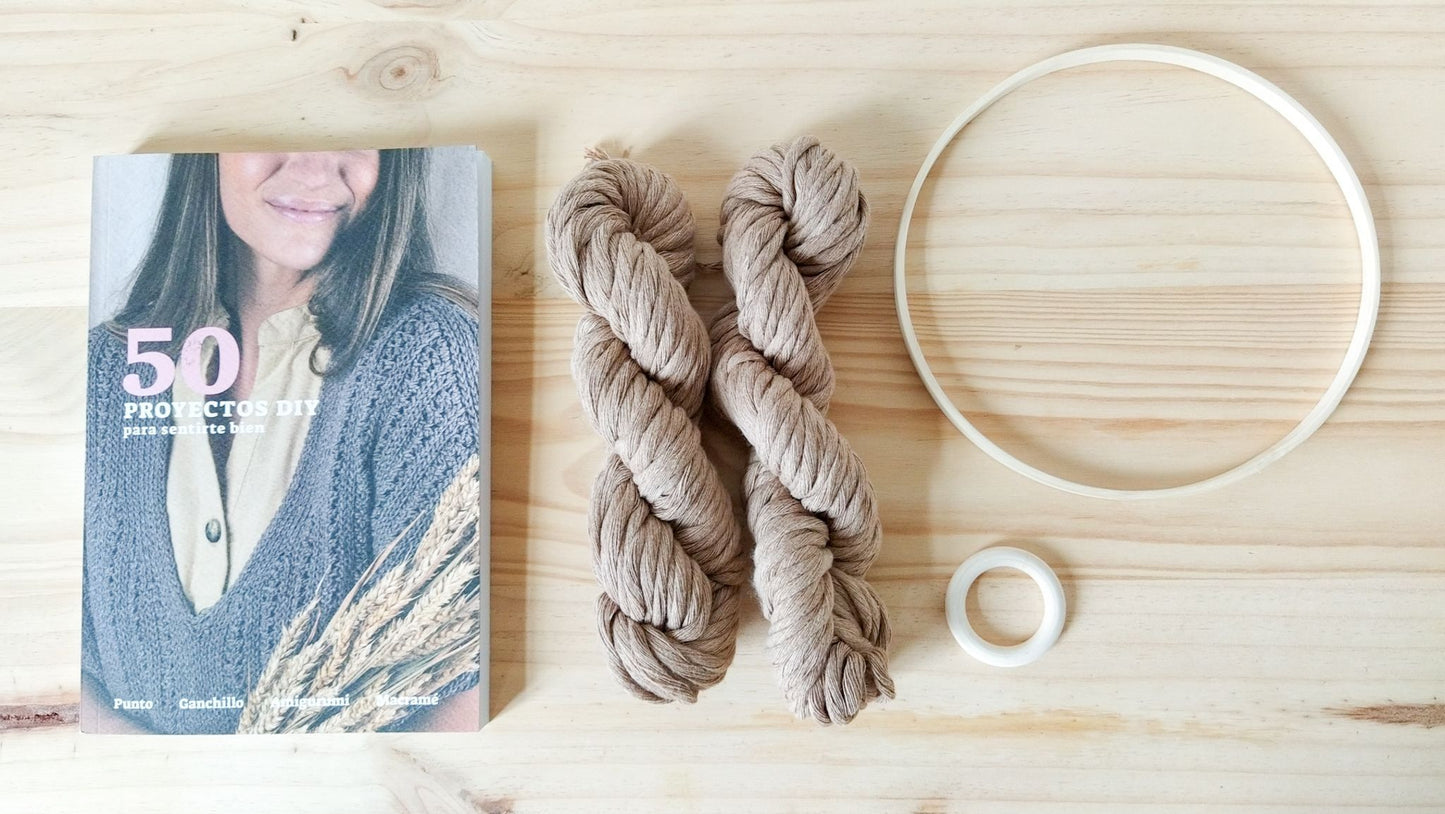 LIBRO THE SEWING BOX 2022