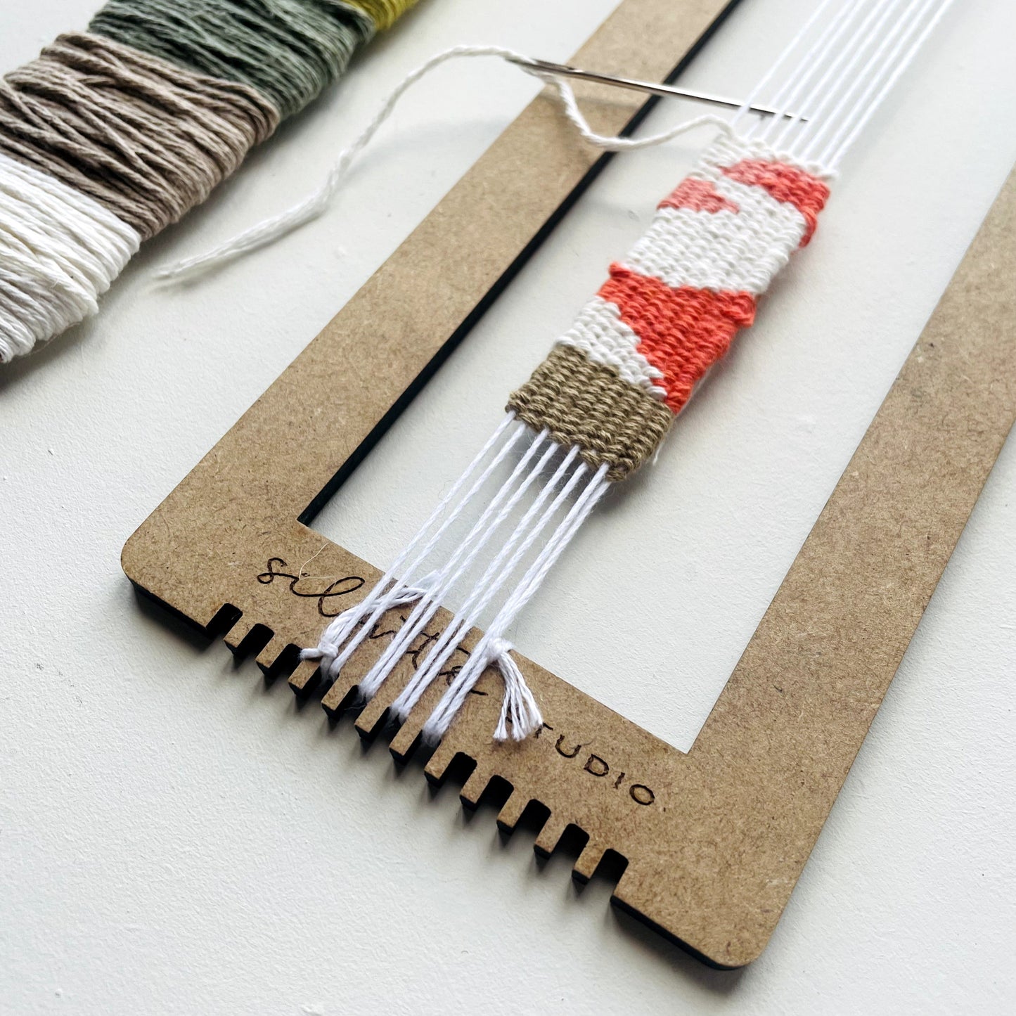 Kit de Telar – Crea pulseras, colgantes y más