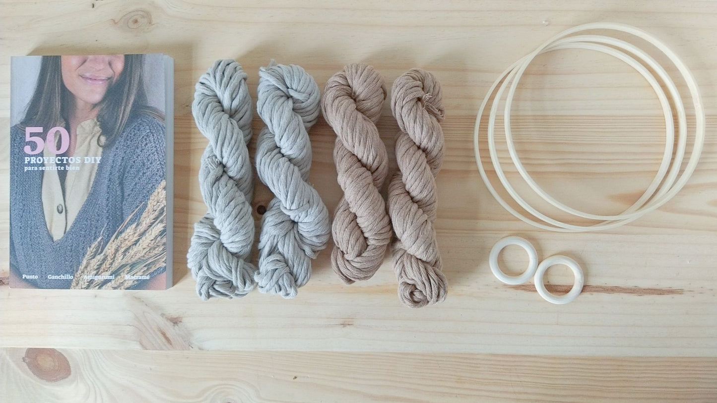 LIBRO THE SEWING BOX 2022