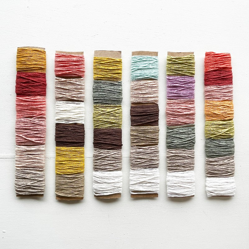 Loom kit for medium pieces