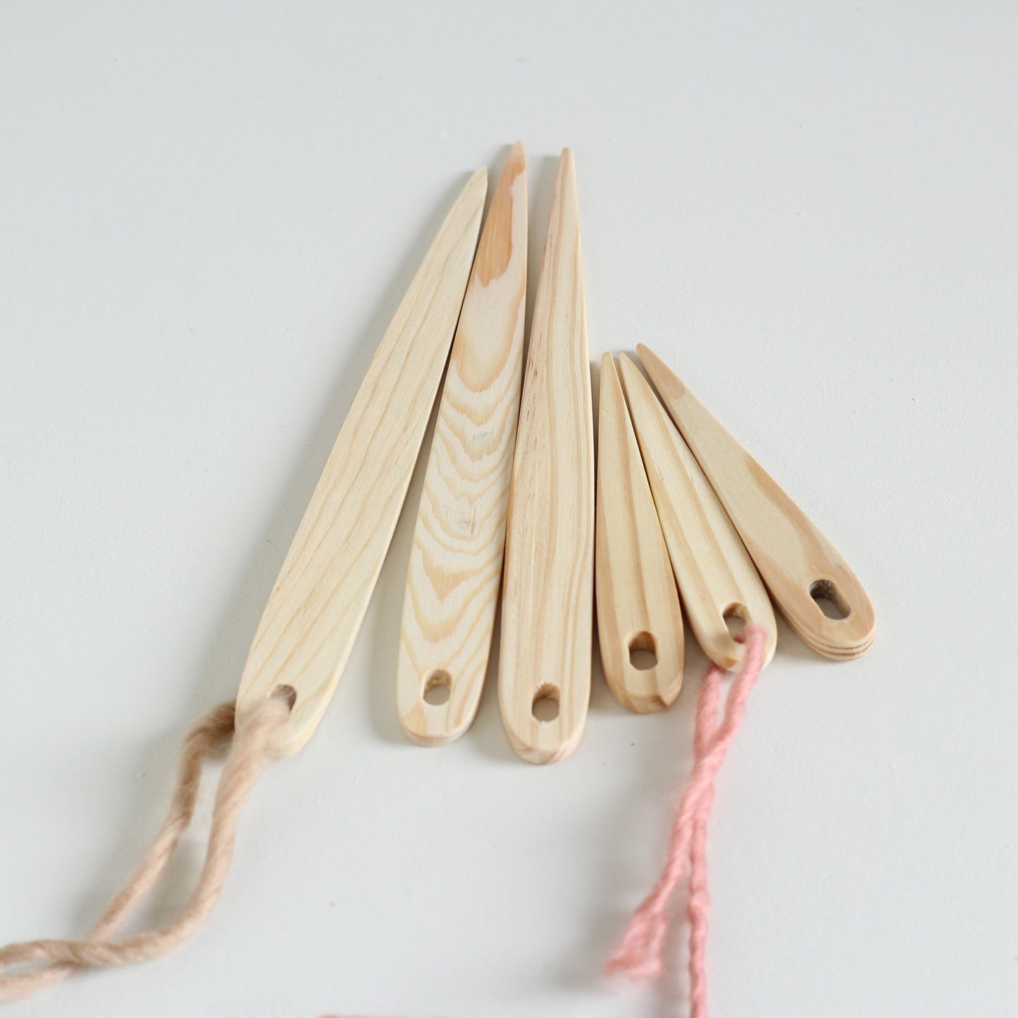 Aguja para telar de madera
