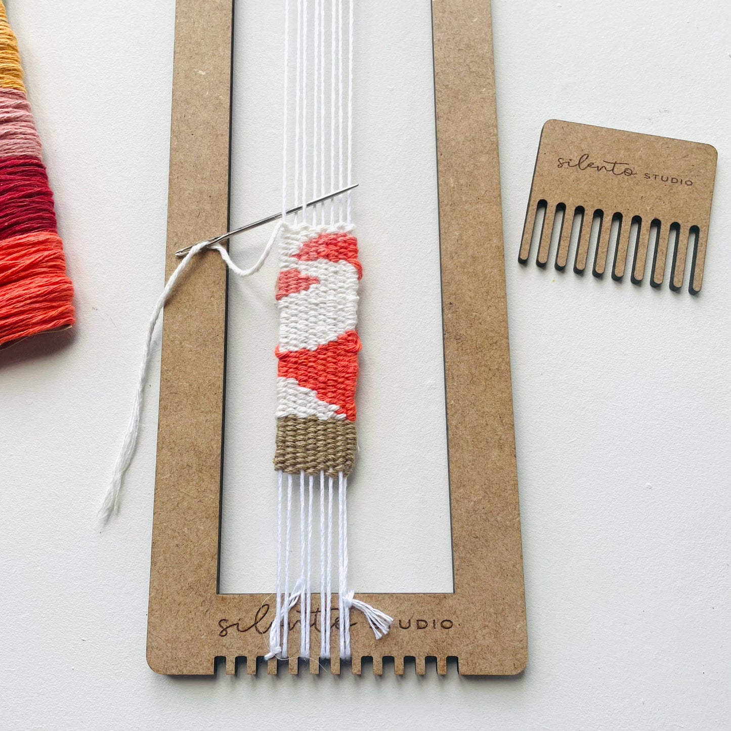 Telar de Pulseras y Separadores de Libros - Manualidades DIY