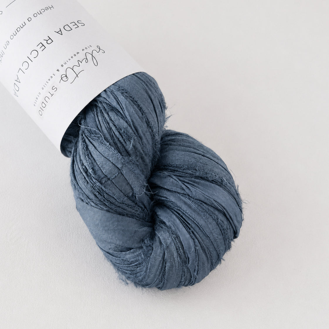 Ruban de soie de sari recyclé - écheveau de 100g - 40 couleurs