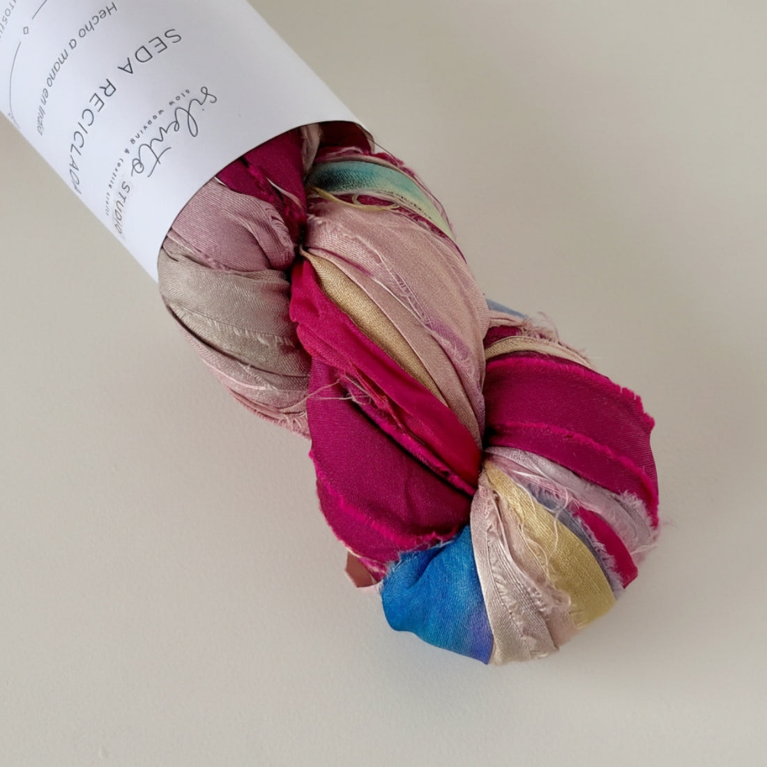 Cinta de seda sari reciclada - madeja de 100gr - 55 colores