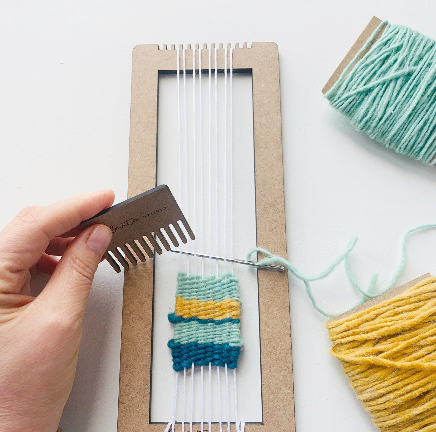 Telar de Pulseras y Separadores de Libros - Manualidades DIY